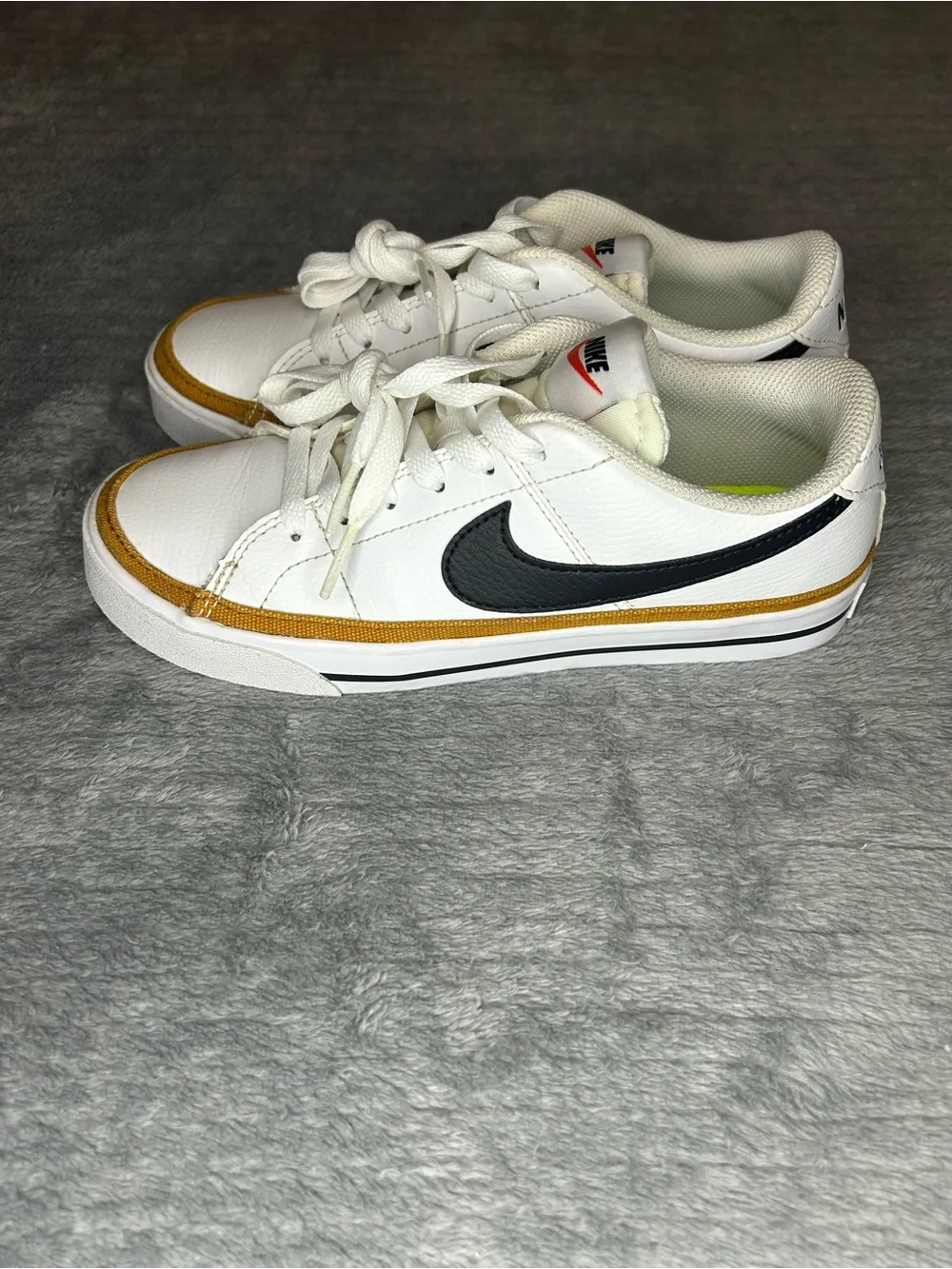 Nike Court Legacy Women's Size 6 White/Black/Gold Low-Top Sneaker